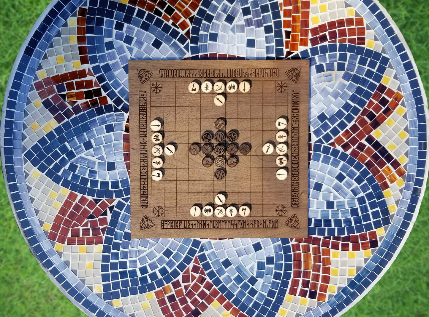 Viking Chess: Hnefatafl (King's Table) 11x11